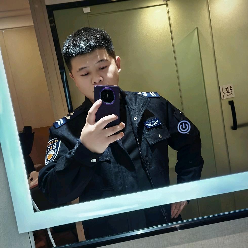爱新觉罗战神东