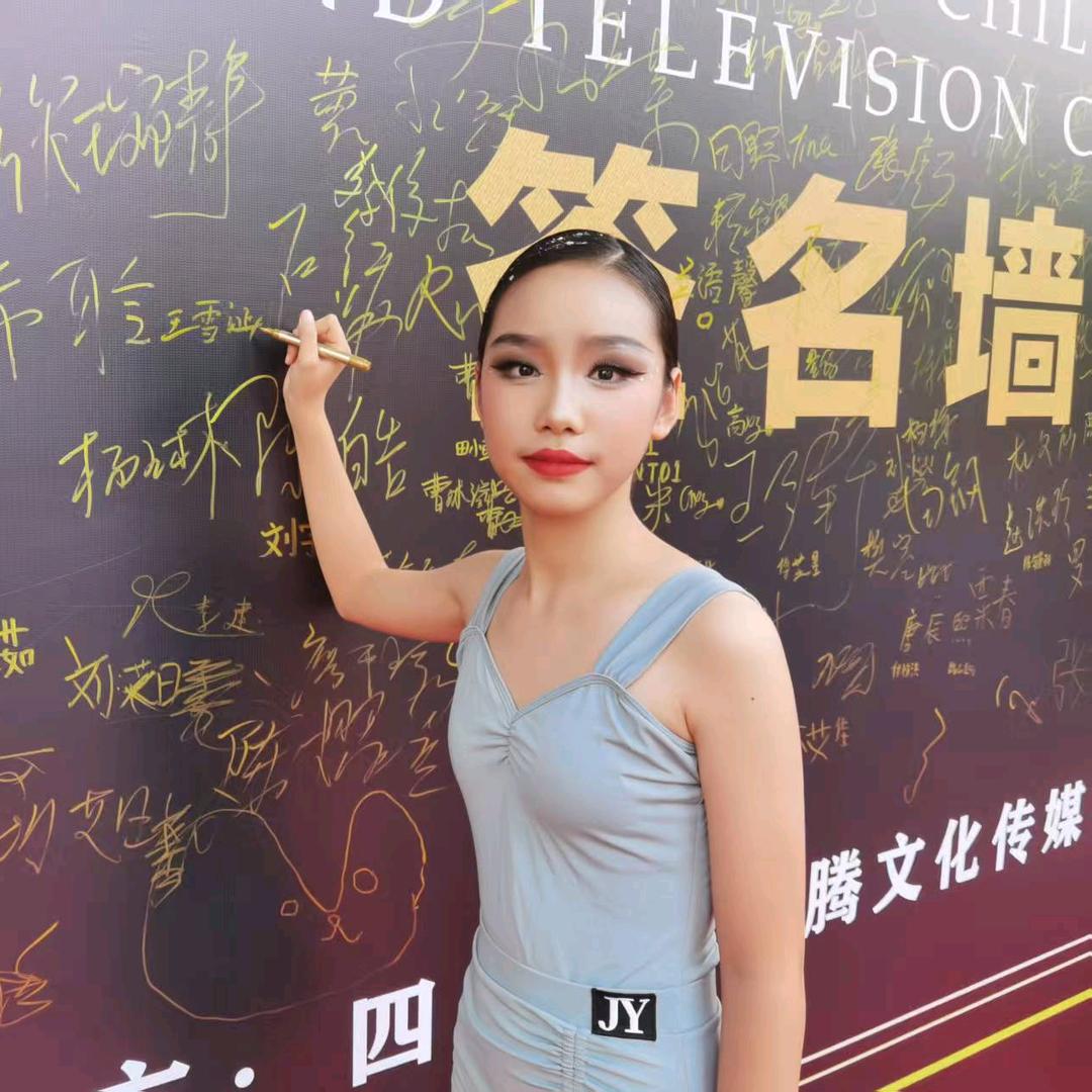 在成都卖螺丝的小刘