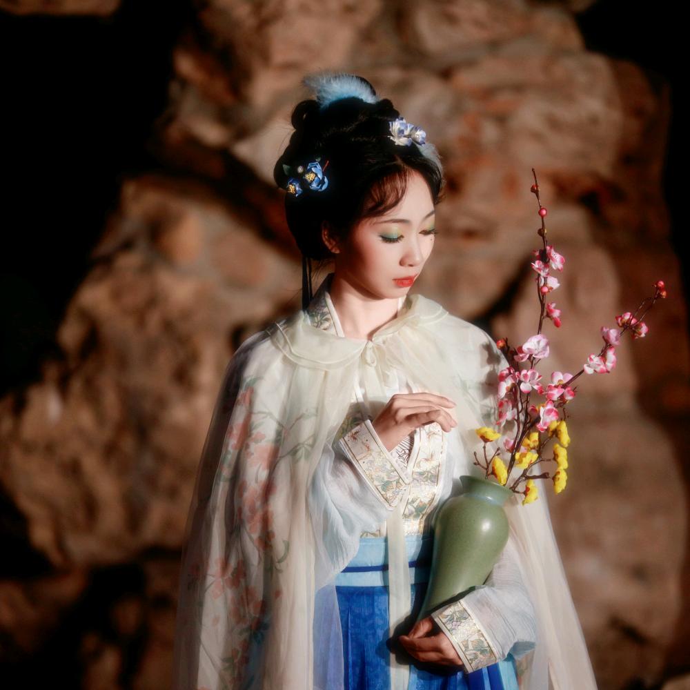 枝桠姑娘