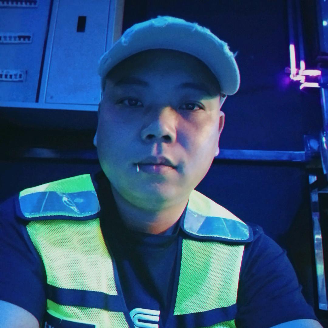 高田坊星光酒吧