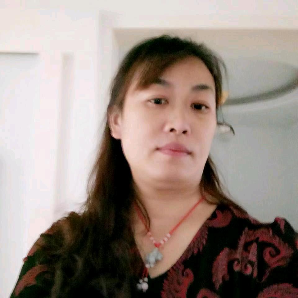 何荣荣（拒绝私聊）