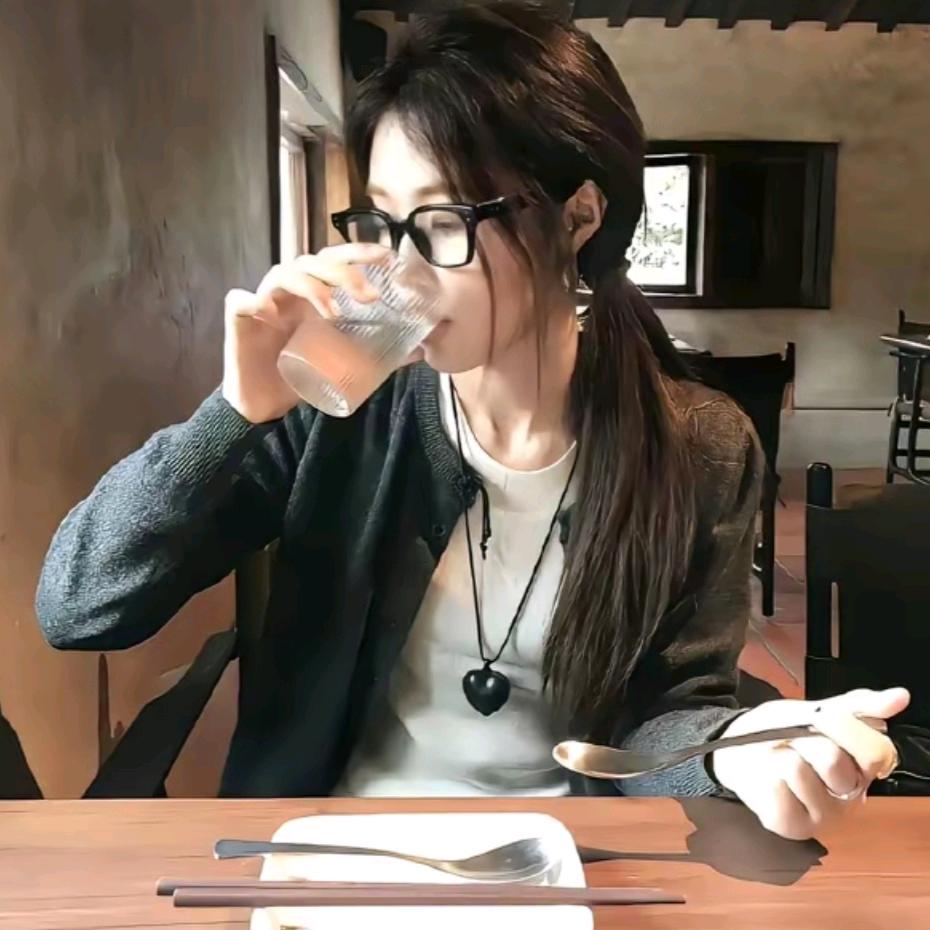 少吃，持续的少七a～