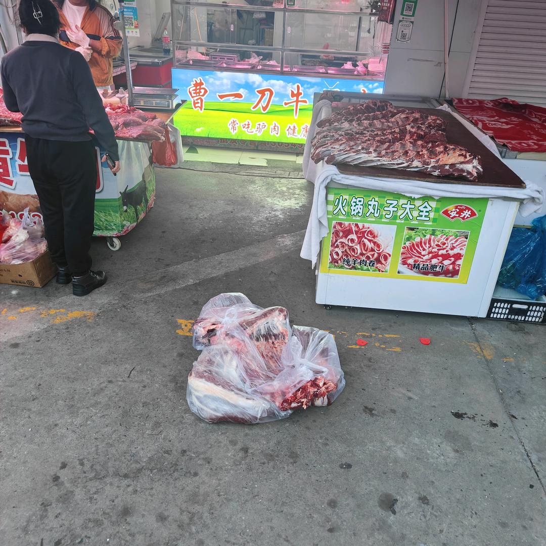 @南通唐闸曹一刀牛肉店。唐闸小学小学南1