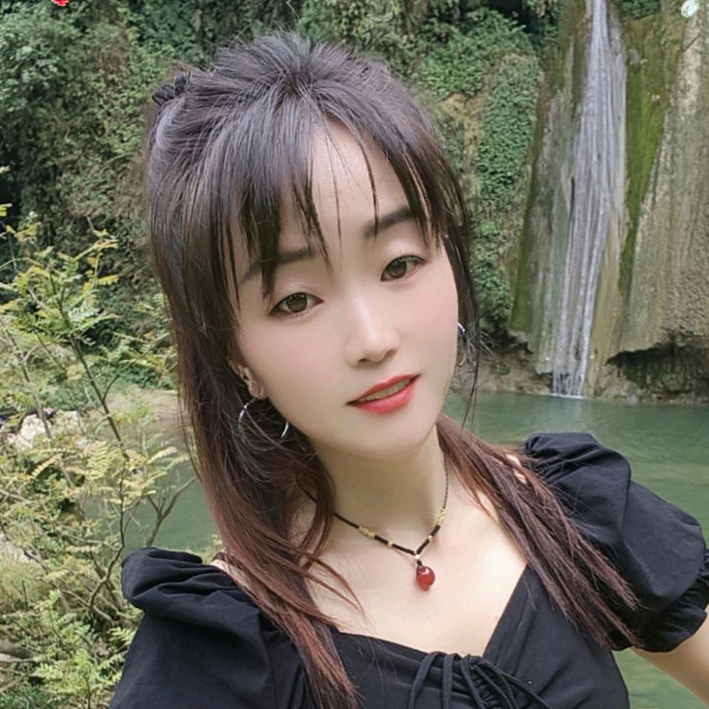 微 笑 百 合