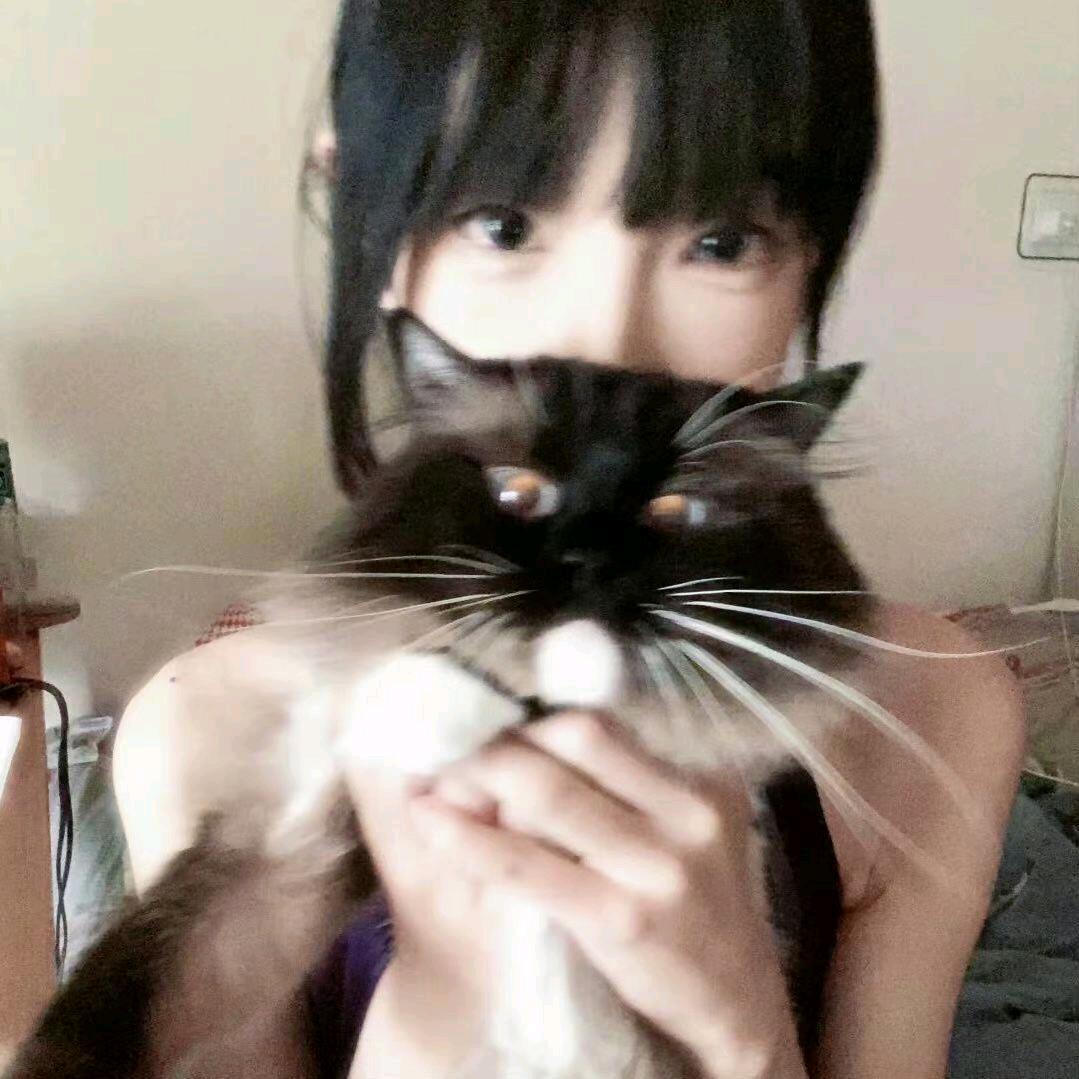 忧郁帅哥玉玉勒
