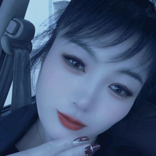 努力挣钱的女人（拒绝闲聊）