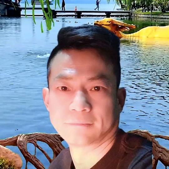 龍哥哥