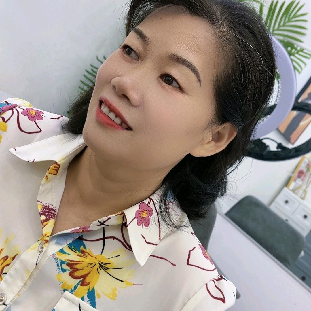 曾女士