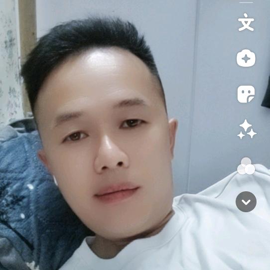 黎总爱钓鱼🎣