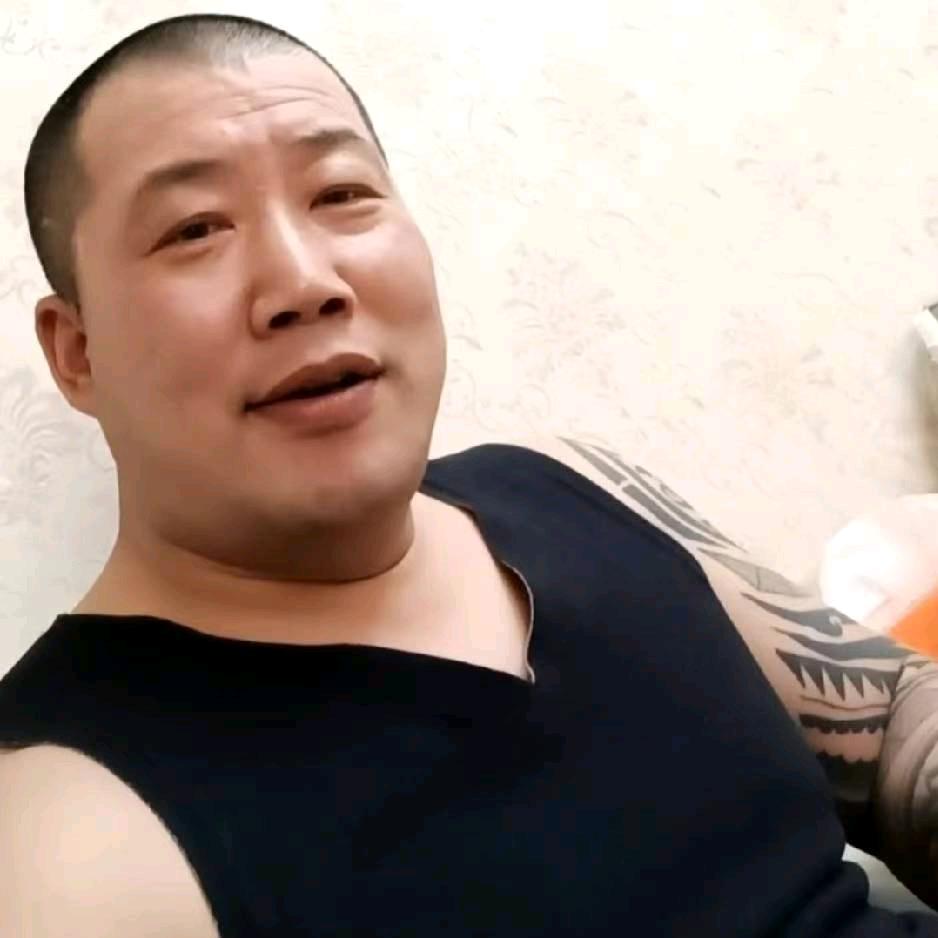 龙哥