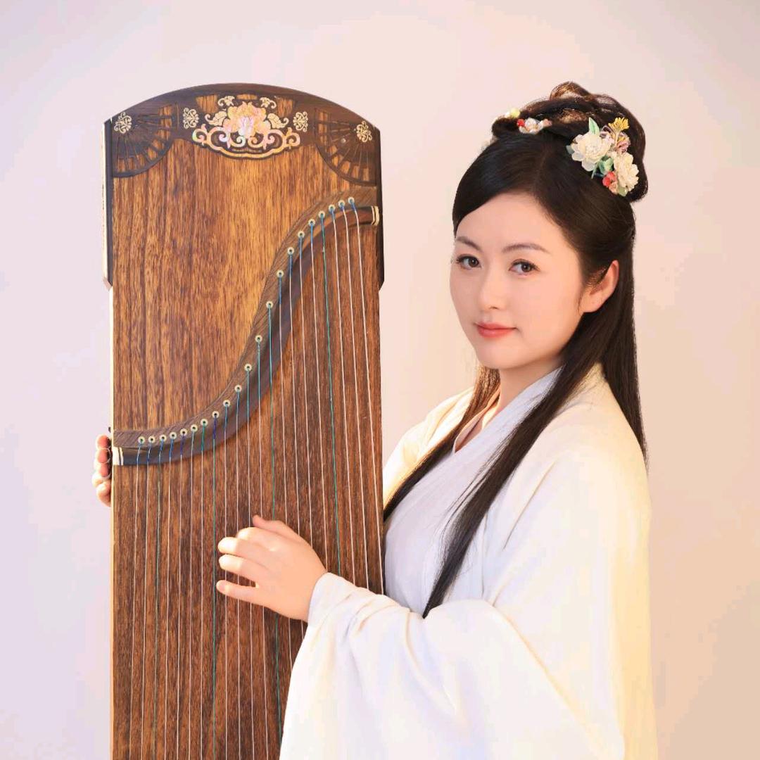 沈阳霁雅古筝齐老师