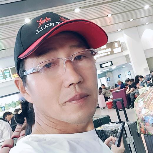 阿瑞。
