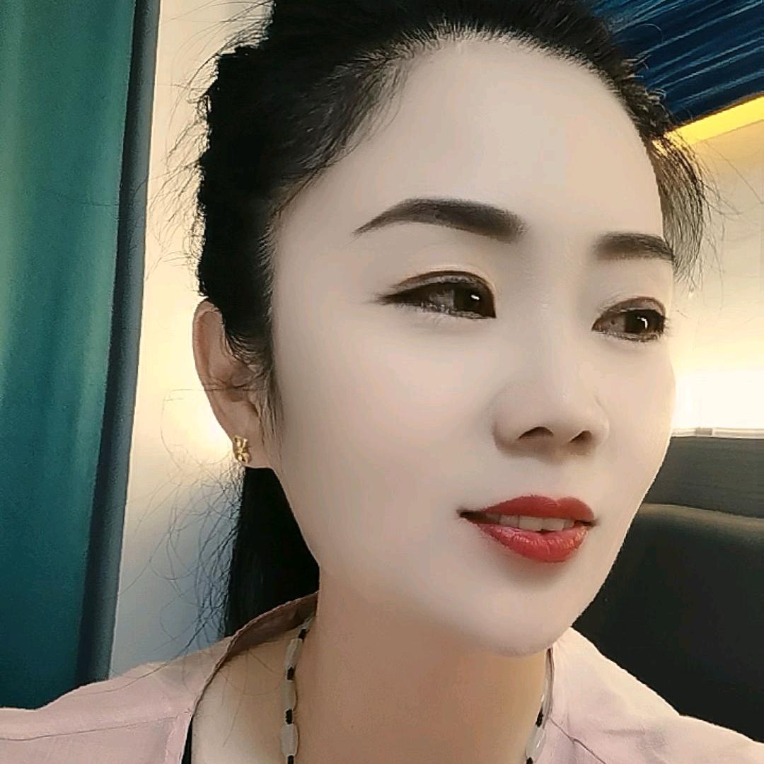 沈丘范营别拘衣阁女装