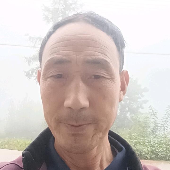 年年开心聊天主播