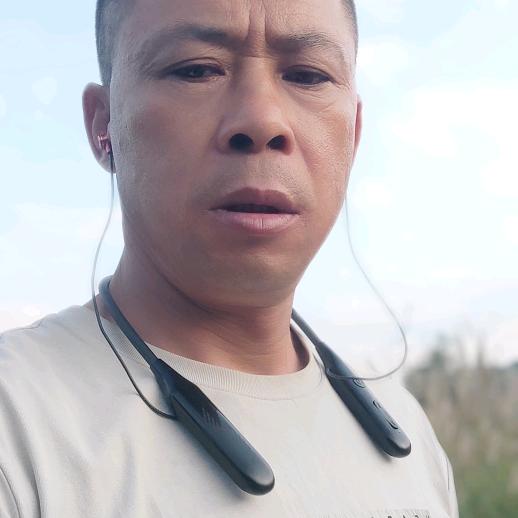 爱你一万年单身华哥