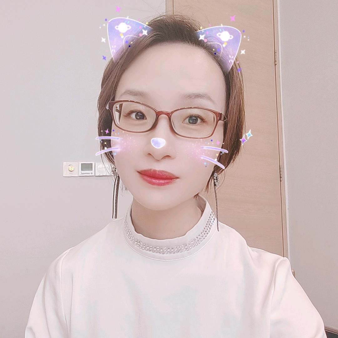 @“夸夸小屋”主理人