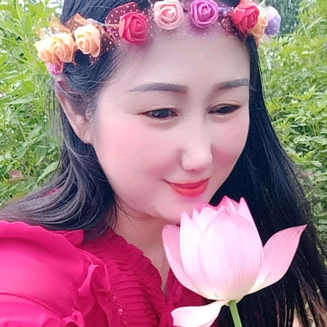 小巧玲珑(喜欢唱伤感情歌)