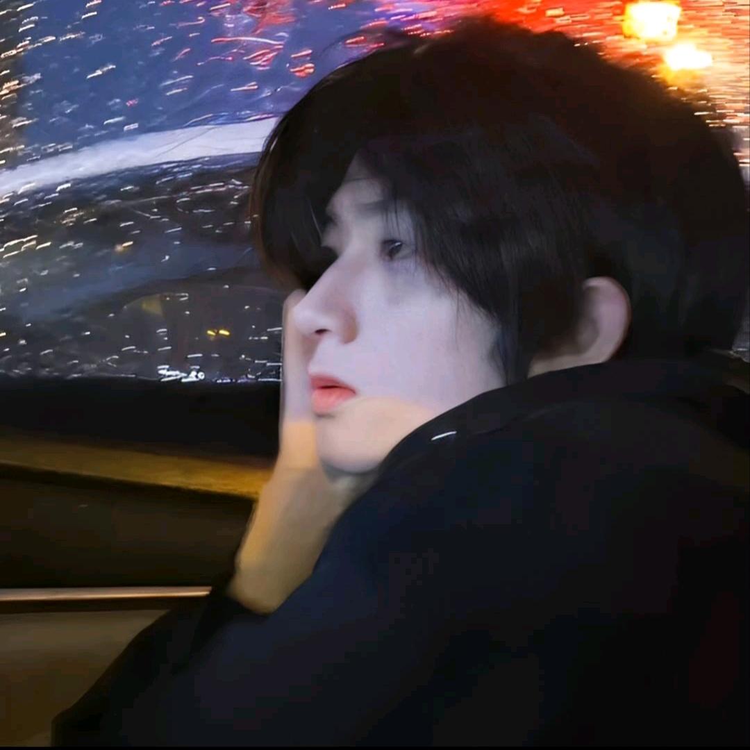 纯情公蟑螂