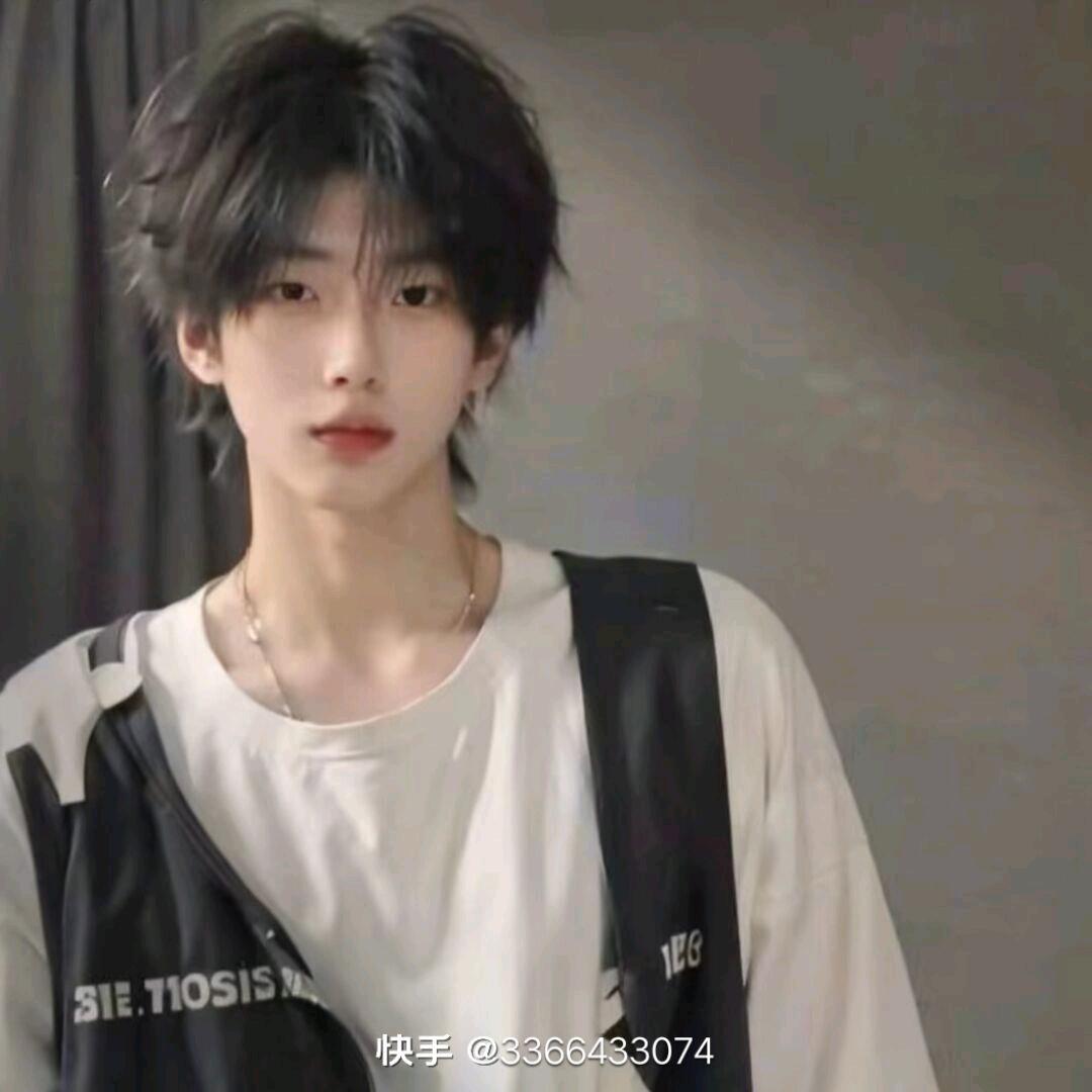 纯情男高
