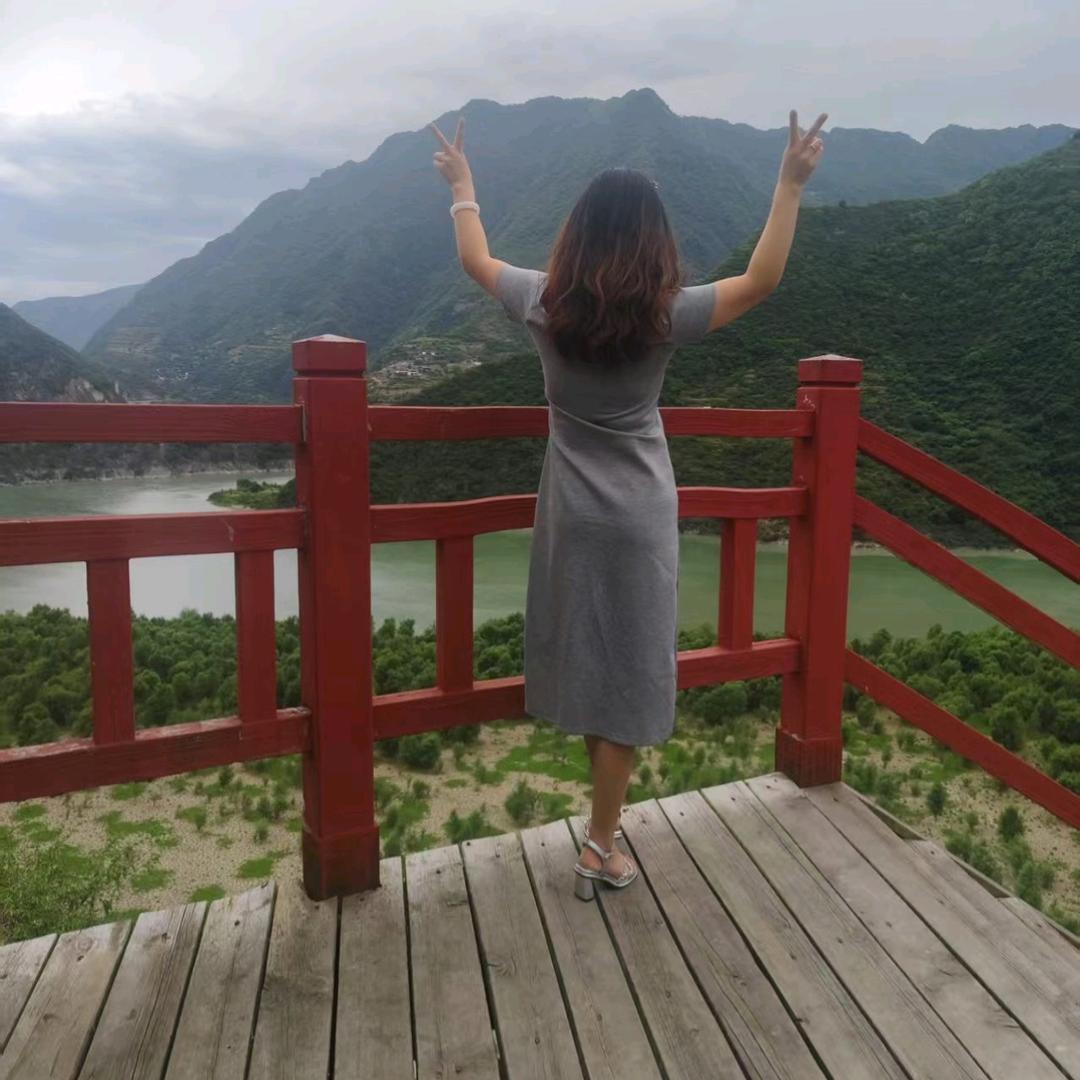 唯爱花艺（文县店）承接婚车，各种花束