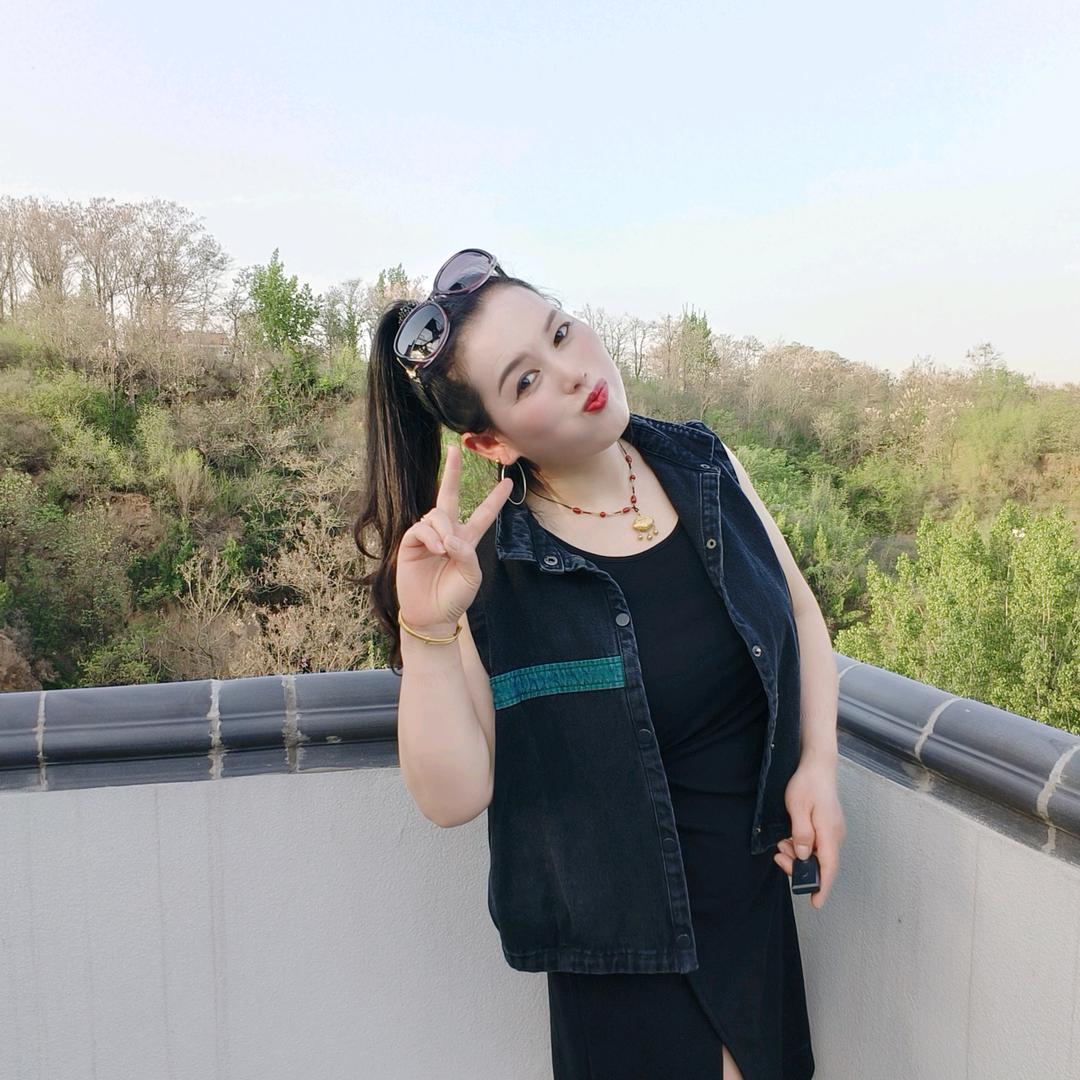 西逯村阳光盘鼓队