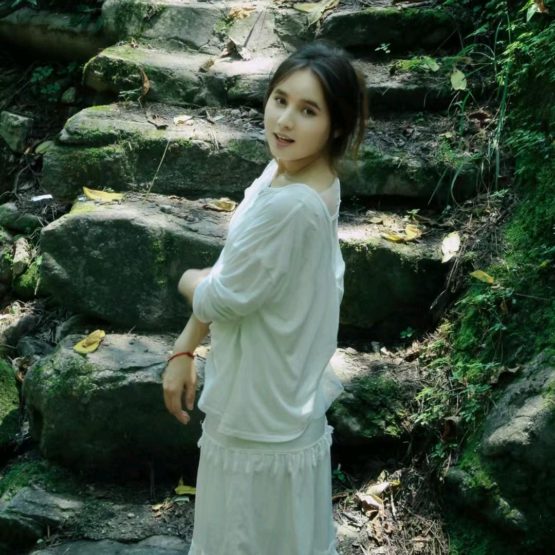 小曼（画画请私信）