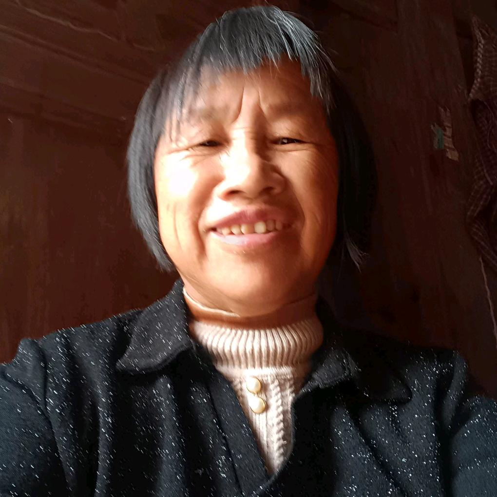 罗友英