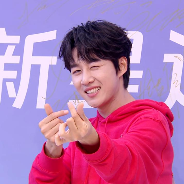 棠久九头像