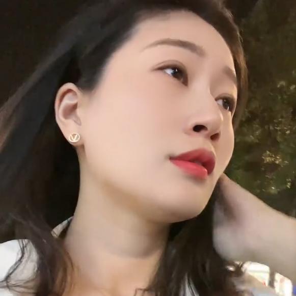 郗娅百货