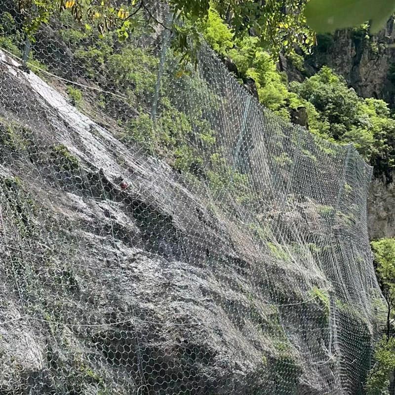 边坡防护网A公路边坡防护网A 成帅边坡