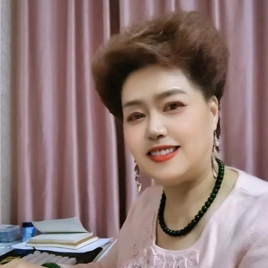 美丽的笑容来自内心的快乐❤️