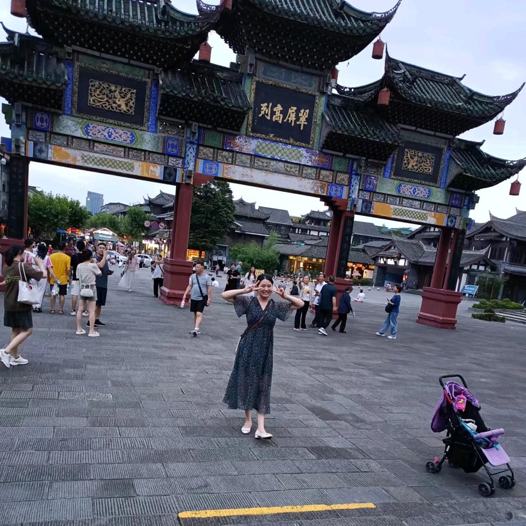 幸福（胡）的小姐姐