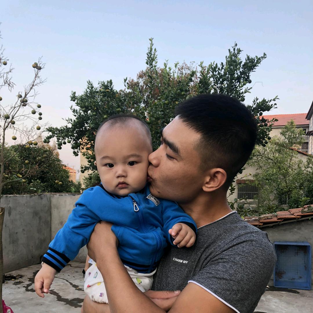 祥刚五金、主打太阳能投光灯支架