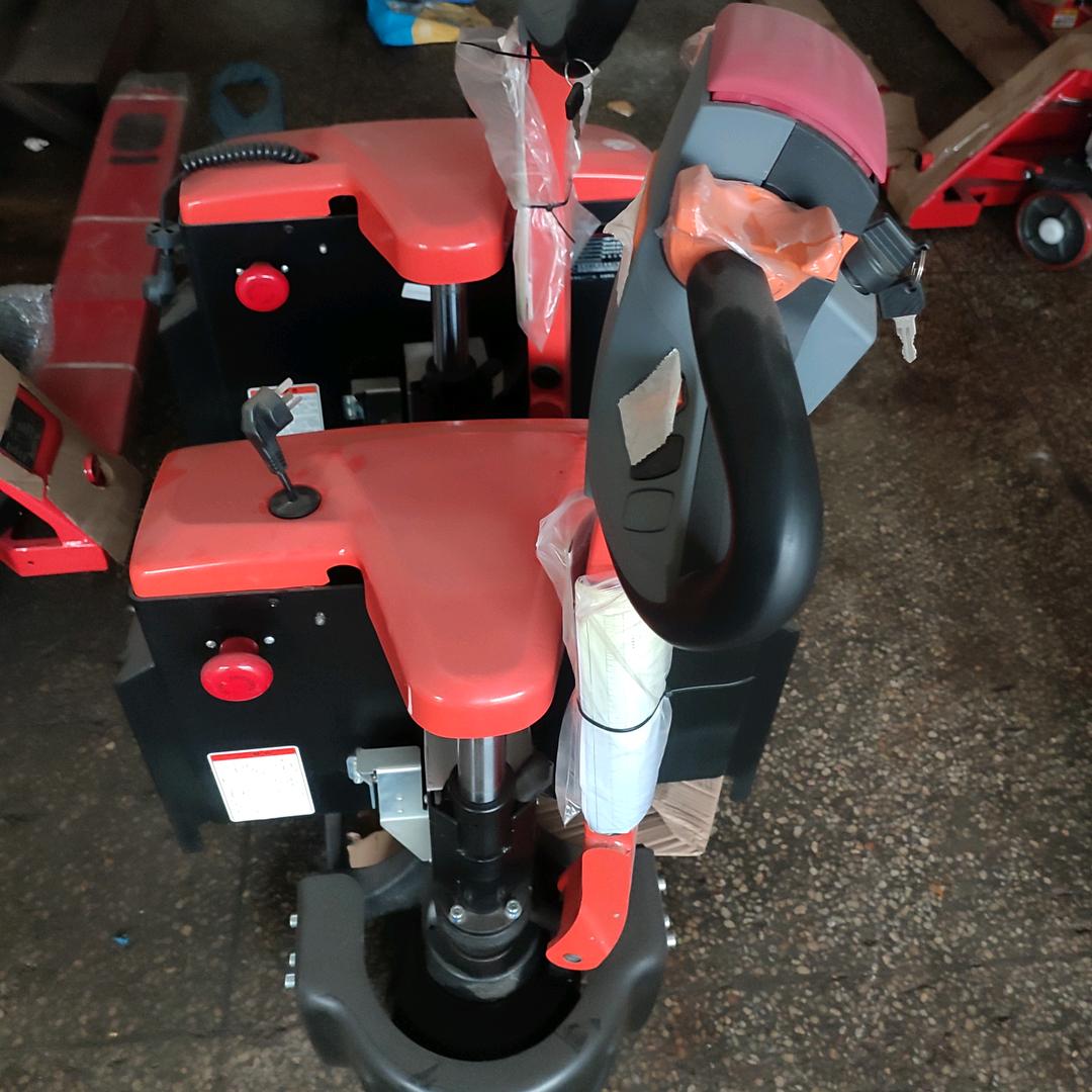 清溪叉车维修钟师傅