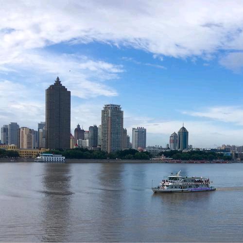 开帆入境彭湖东