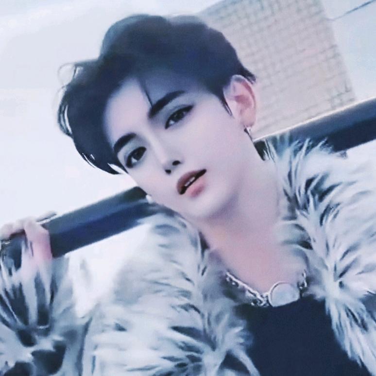 👑韩小勇👑
