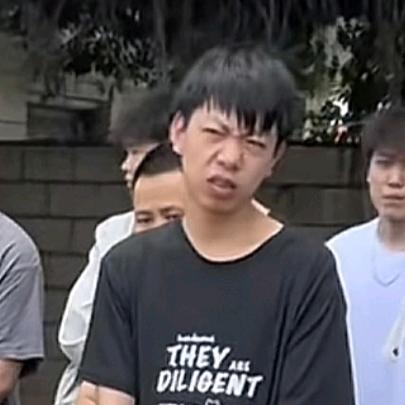 叉叉薇