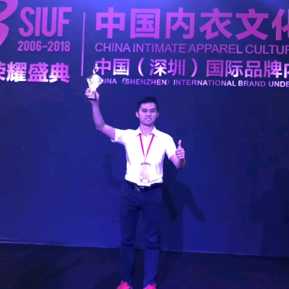强哥做大码内衣