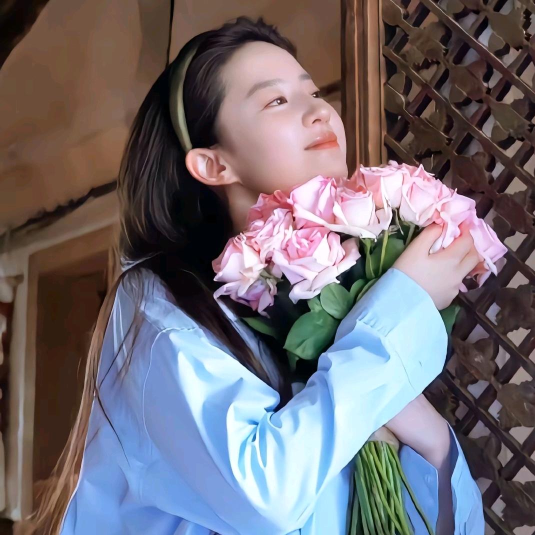 大脸猫不爱吃鱼。