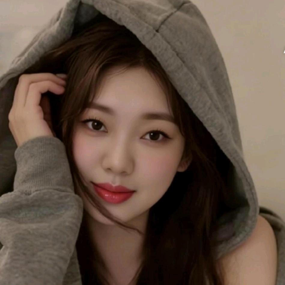 发呆的小绵羊