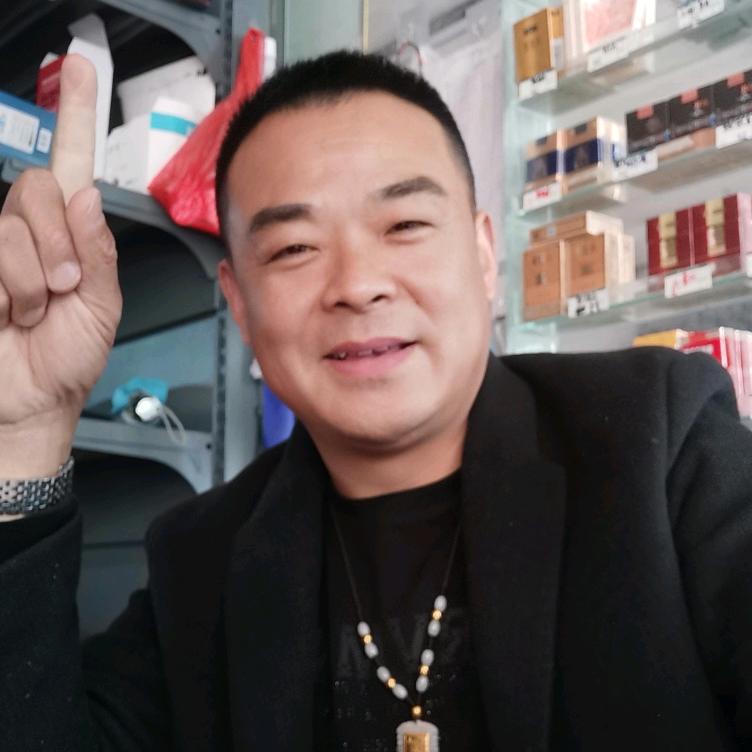 叼着香烟的（挖机哥）