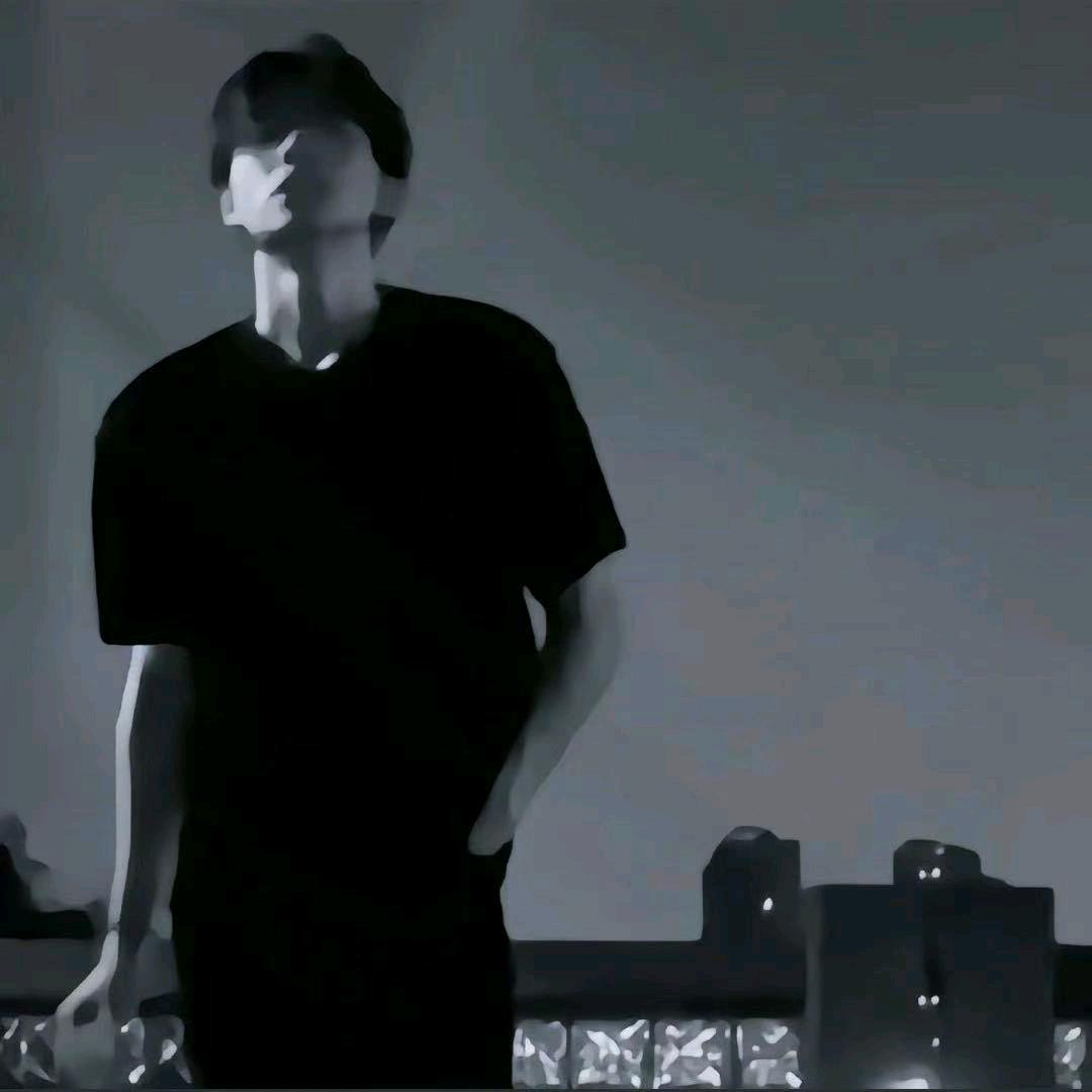 咕噜咕噜不会咕噜