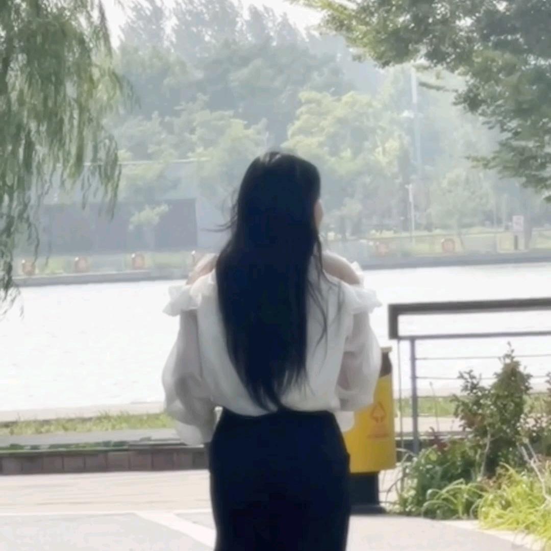 _巧乐滋.
