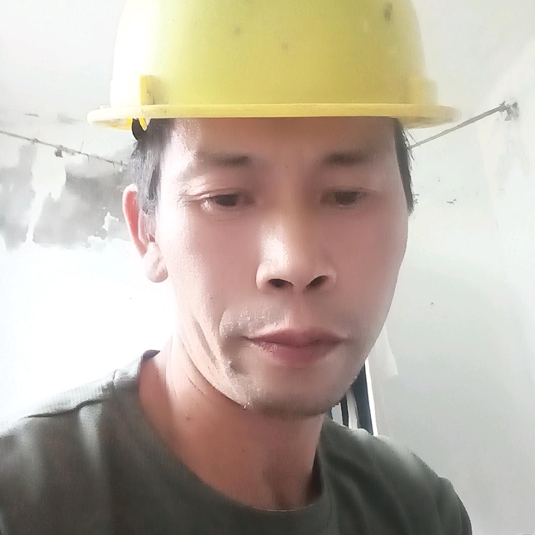 工地哥，（邓