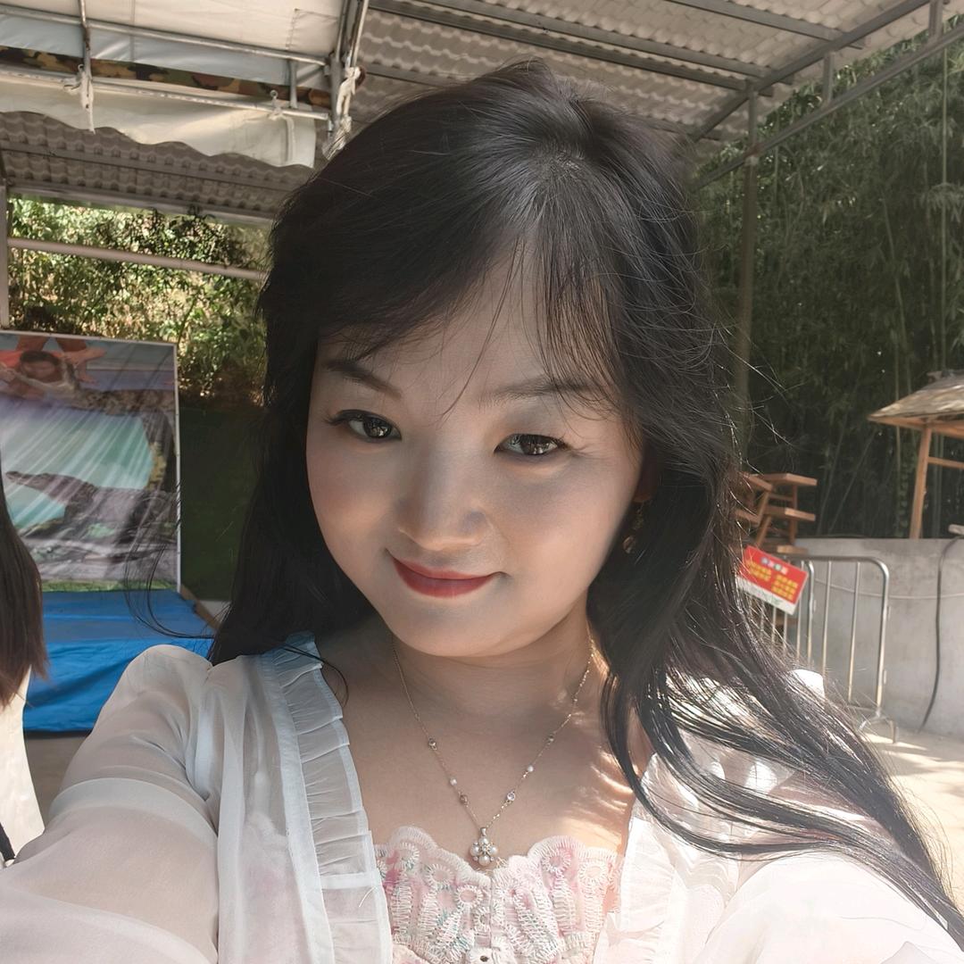 小卢村干部，香转