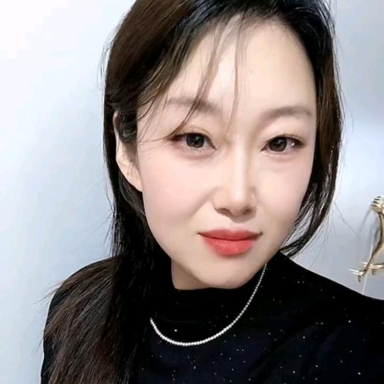 红姐(*๓´╰╯`๓)♡