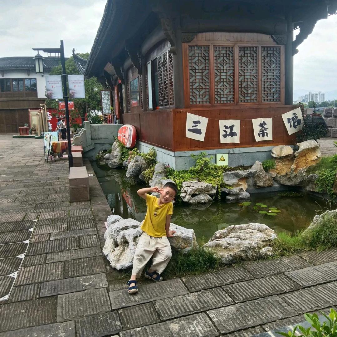 黄山赛赛卷闸门业