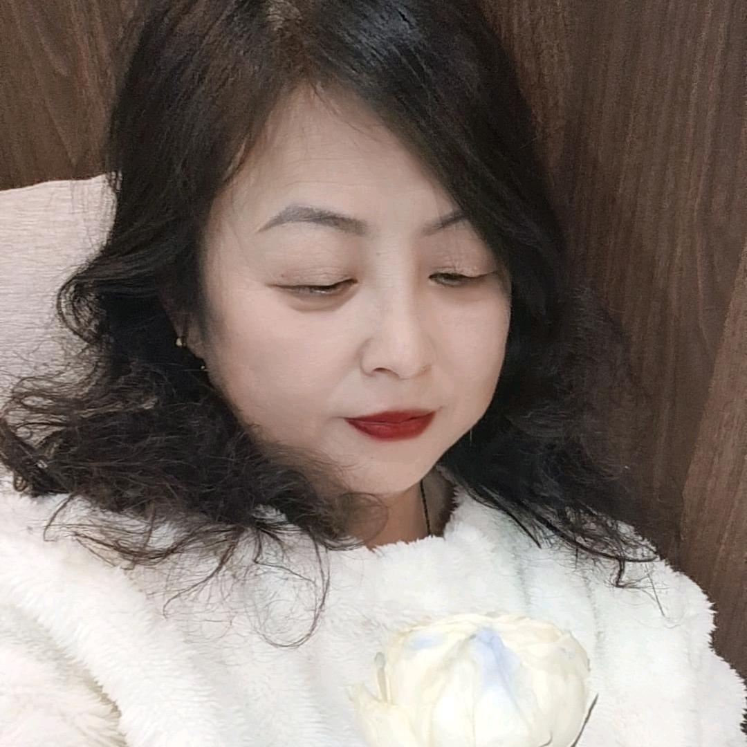 董梅，不定时的直播，加油🌹🌹🌹🌹