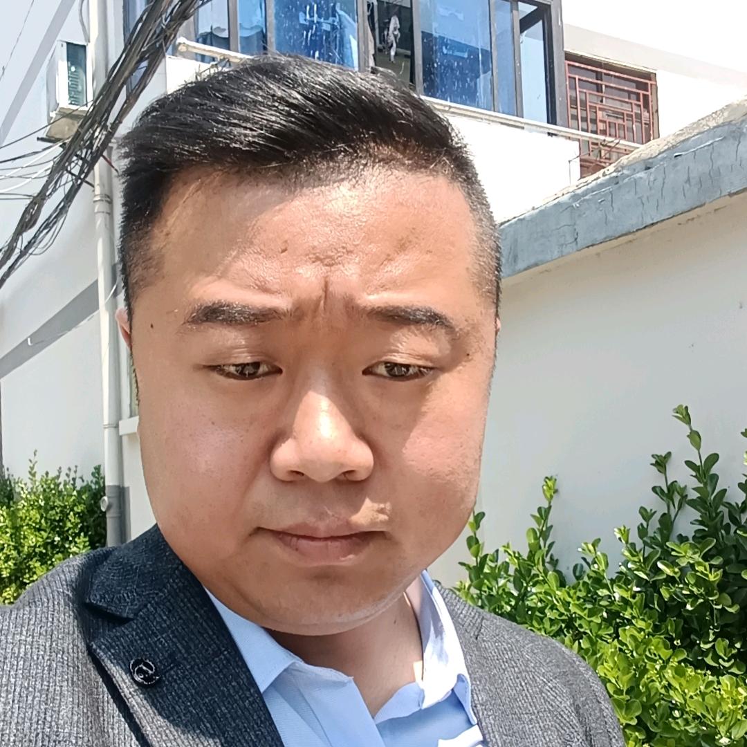 卡车人   鲁R    兰