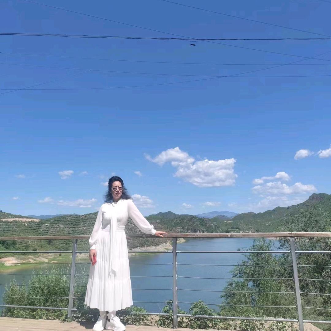 圣丽女神在微笑